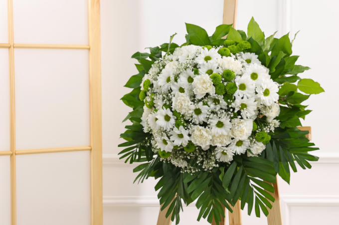 De onde surgiu a Coroa de Flores?